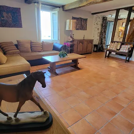 Apartment Maison Dans Domaine Rey *